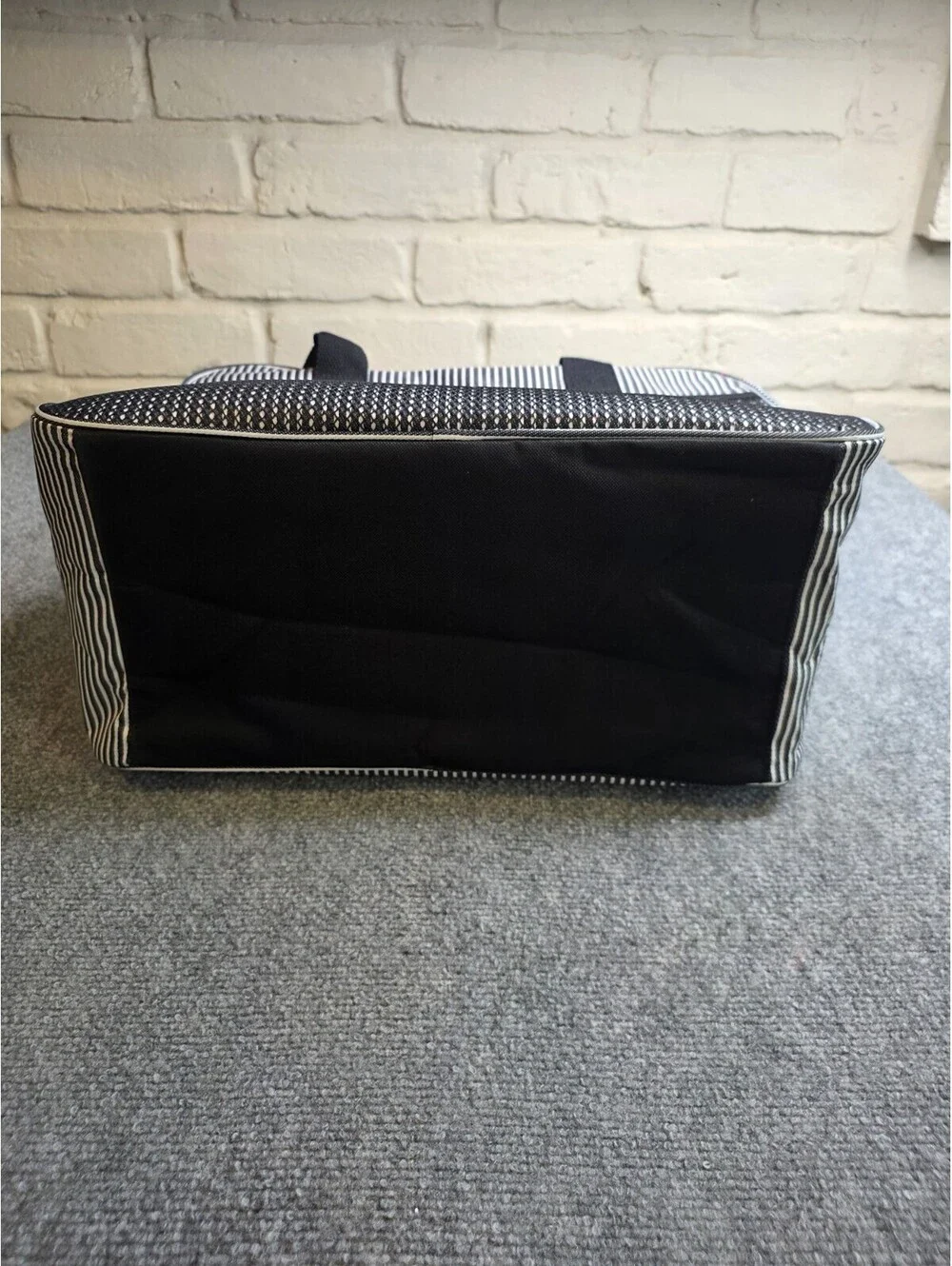 PetAmi Dog Purse Carrier Small Dog Cat Travel Bag Stripe Black NWT Airline App